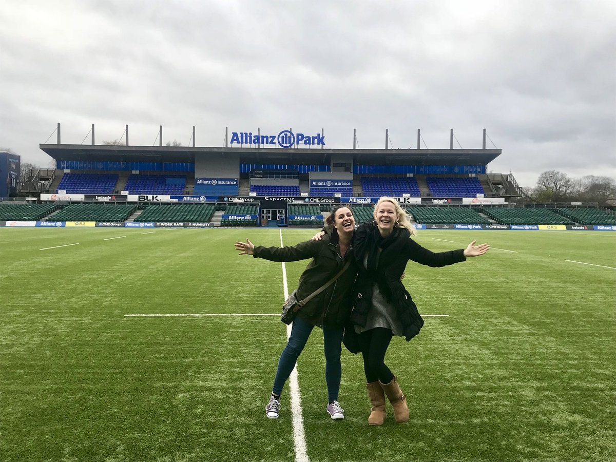 LondonShowChoir's tweet photo. Just 2 week’s until we take some of the amazing #londonshowchoir singers to sing on the pitch for @Saracens match on 10th Feb! #rugby #saracens #singing https://t.co/4kOHVUFub1