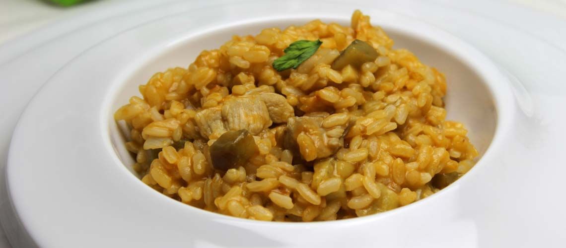 Arroz con pollo y berenjena. Con estos ingredientes, ¡no puede fallar! buff.ly/2DZKFcw