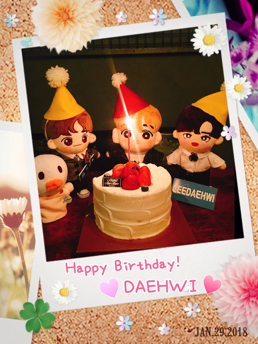 BabyHwi0129's tweet photo. 언제나 ✨반짝반짝 빛나는✨
대휘의 18번째 생일을 축하해! 🎂🎉
행복한 시간이 더 많아질 수 있도록,
원하는 것을 이뤄갈 수 있도록,
언제나 응원할게❤️
#대휘야_태어나줘서_고마워
#휘둥이 #베휘비 #댕댕휘 https://t.co/mz4Bpw4uAN