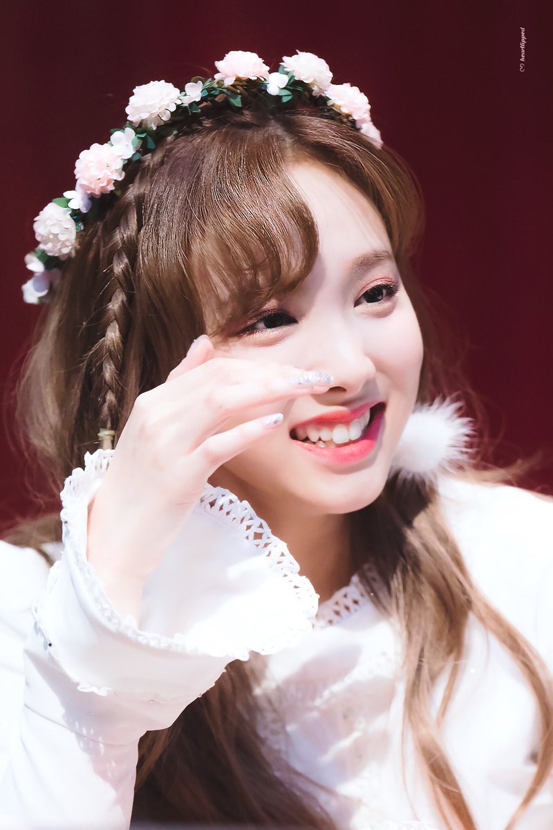 DXE95INY's tweet photo. @WeGotLoves suka imagine kok cumaa gaada temennya aja ㅠㅠ nbin mau nemenin gak? https://t.co/NuWItaV8uB