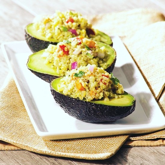 BodyCompass_tv's tweet photo. Try our Healthy Stuffed Avocado for your lunch
INGREDIENTS
1 Avocado 
1 cup water
¾ cup quinoa
¼ cup diced pepper
¼ cup diced tomato
¼ cup diced sweet potatoes 

#bodycompass #wellbeing #exercise #diet #fitrecipe   #vegan #veganrecipe #veganfood #bodyweighttraining #fitne#fitlife https://t.co/drt15Izi34