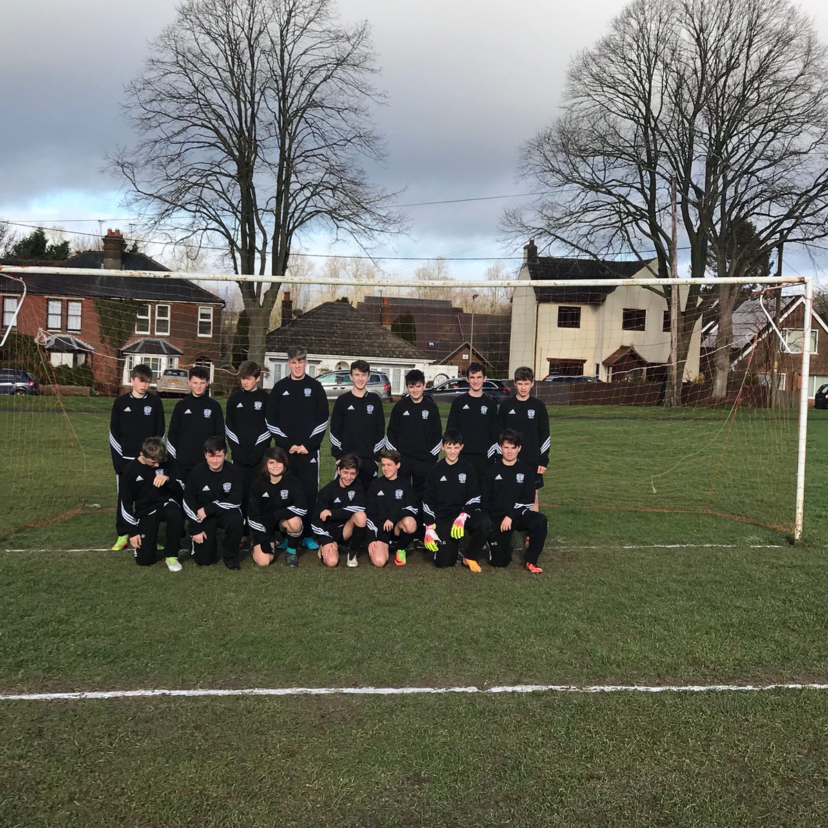 TPTFireProjects's tweet photo. We are proud to sponsor Alresford FC a local team who are giving us our Monday motivation today, win lose or draw they always give 100% and never let setbacks hold them back #tptfire #fireprotection #sprinklers #Basingstoke #alresford #Hampshire #MondayMotivaton #MondayThoughts https://t.co/xp9hog2fpe