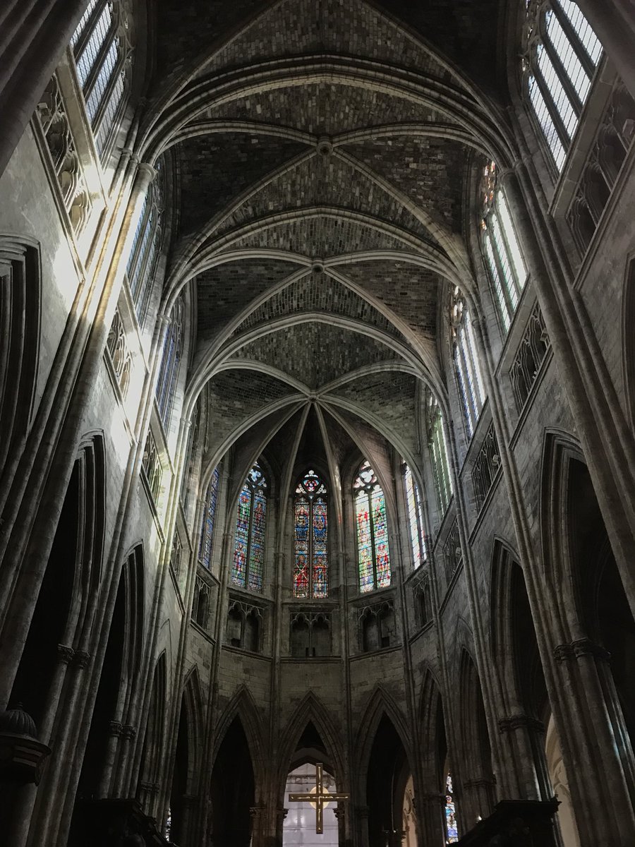 letsgotravel's tweet photo. Cathédrale Saint-Andre in #Bordeaux. Nothing but stunning. https://t.co/IEB5kg7Ixp