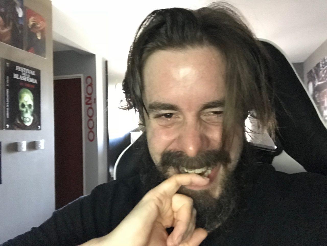 Dross on Twitter: “Yo disfruto mucho joder y torturar a .@Mexivergas. Y