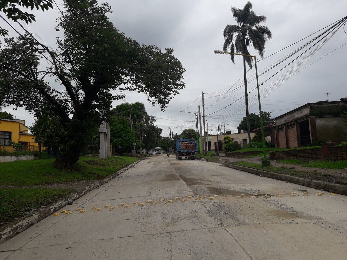 MuniTafiViejo's tweet photo. #TafiViejo A primera hora comenzó la reparación de las arterias que fueron afectadas por las tormentas. Los equipos trabajan en calles Bolivar, Perú Norte y Uttinger. Por la tarde lo harán en barrio Calpini y La Picada. https://t.co/gsHMCLvqLx