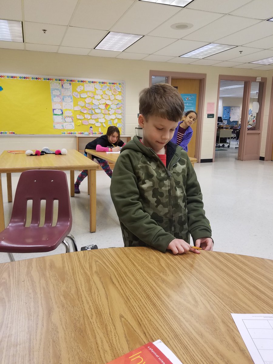 FortHuntAAP's tweet photo. Last week third grade #fhesfoxes explored simple machines #projectclarion and figured out pencils make levers and fingers can be fulcrums. https://t.co/OxoUXOJDXt