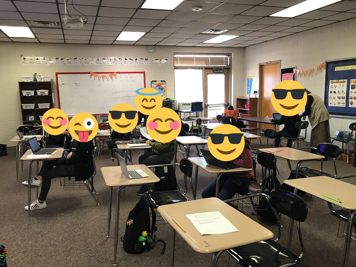 Renee_Loan's tweet photo. Working with our ESL students to use voice typing in #googledocs to tell their stories. Excited to see how this @humansofny inspired project turns out. @kpafunda #lcsedtech https://t.co/dbpPO0Mpmi