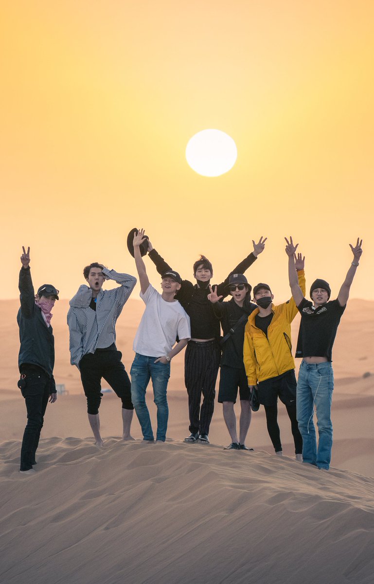 knockknock0408's tweet photo. #BestFanArmy #iHeartAwards #EXOL @weareoneEXO https://t.co/jnypevPjS2