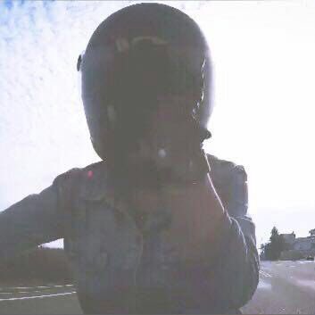 Cin_Sail_7's tweet photo. No importa cual sea tu pasión, que NUNCA nadie te diga que no puedes por ser mujer. #vintagebike #caferacergirls #caferacer #caderacermx #customlike #motorcycle #ladybiker #scrambler #custombike #motolife #motobiker #racer #motogirl #racergirl #cdmx #Tita_Sail https://t.co/dDkTI7xotK
