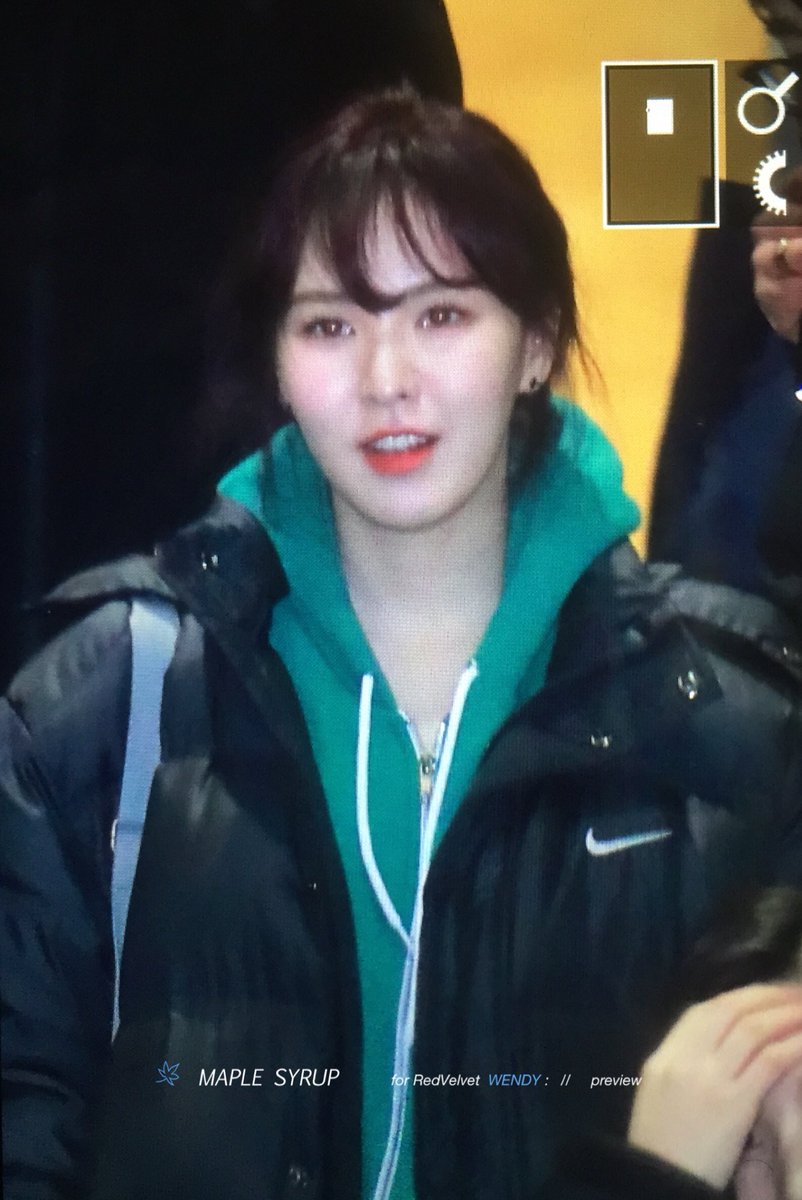 maplesyrup0221's tweet photo. 180129 coex퇴근👋🏻😚
 #웬디 #Wendy #레드벨벳 https://t.co/uZ7nw5mJrL