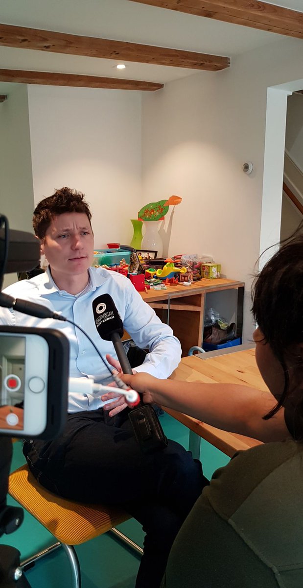 OPEN Rotterdam (@openrotterdam) on Twitter photo De gemeenteraadsverkiezingen komen eraan en OPEN Rotterdam trekt de wijken in tijdens reportagereeks Stem uit de Wijk. We begiinen deze week in <a href="/noord_rdam/">Noord Rotterdam</a> en <a href="/GebiedIJmonde/">Gebied IJsselmonde</a>. Reporter Farzana interviewt <a href="/ThomasRoskam/">Thomas Roskam</a> van gebiedscommissie Noord. Binnenkort meer online! #stemuit010 De gemeenteraadsverkiezingen komen eraan en OPEN Rotterdam trekt de wijken in tijdens reportagereeks Stem uit de Wijk. We begiinen deze week in <a href="/noord_rdam/">Noord Rotterdam</a> en <a href="/GebiedIJmonde/">Gebied IJsselmonde</a>. Reporter Farzana interviewt <a href="/ThomasRoskam/">Thomas Roskam</a> van gebiedscommissie Noord. Binnenkort meer online! #stemuit010