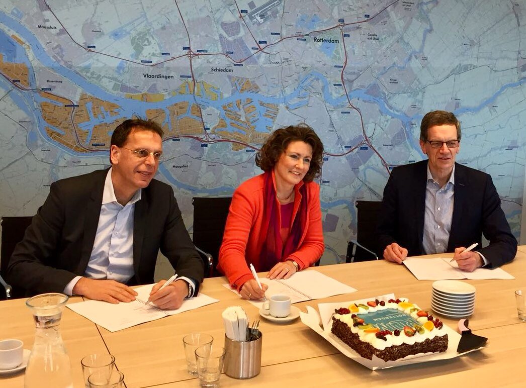 Samenwerking <a href="/HavenRotterdam/">Havenbedrijf R'dam</a> en <a href="/hsrotterdam/">Hogeschool Rotterdam</a> aan ontwikkeling innovatiehotspot <a href="/RDMRotterdam/">RDM Rotterdam</a> verlengd én nieuwe partner <a href="/techniekcollege/">techniekcollege010</a> verwelkomd. #Rotterdam #MakeItHappen