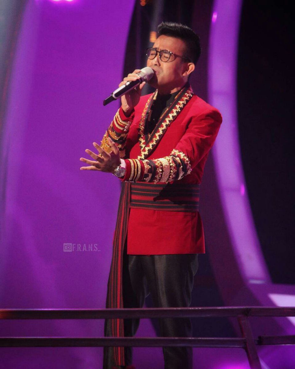 ratnarafli03's tweet photo. Separuh nafasku yang kuhembuskan untukmu agar rinduku sampai kepada bidadariku.. 

#KonserDuetRomantisFildanLesti https://t.co/lqNXT1nWcJ