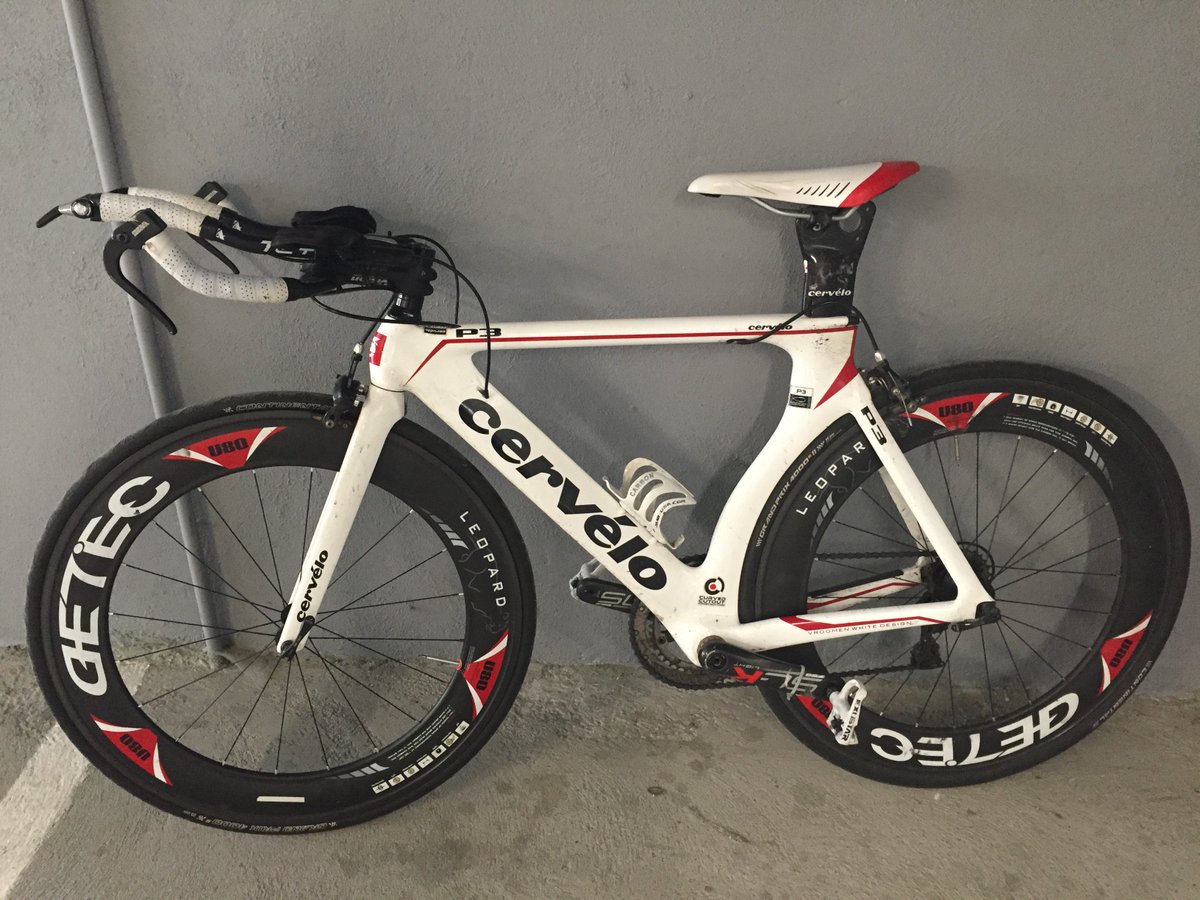 pmurtagh10's tweet photo. . @Liveline_RTE Thanks for having me on the show earlier. Pic attached of one of the bikes stolen. 3 men armed with crowbars broke into my house in Dublin 15 at 1355 on Sat. They were driving a white Ford Transit Connect van 12D. Please RT as these thugs are doing the rounds. https://t.co/sGjggtaZF9