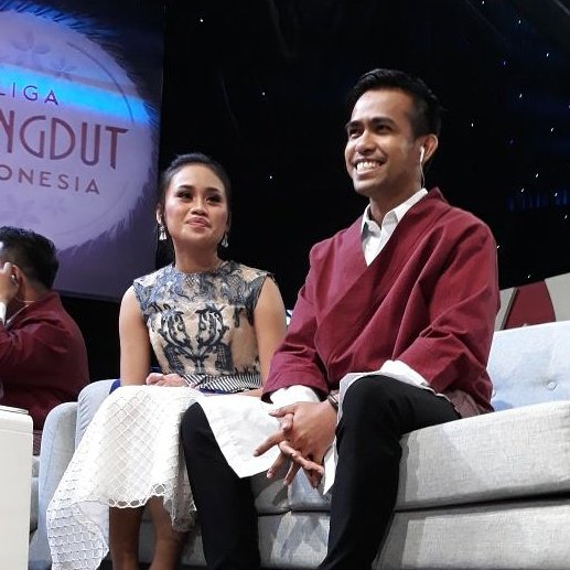 mlf_Yuli2isma's tweet photo. Senyumnya manis kayak gula batok 

#KonserDuetRomantisFildanLesti https://t.co/erC5DqGN2K