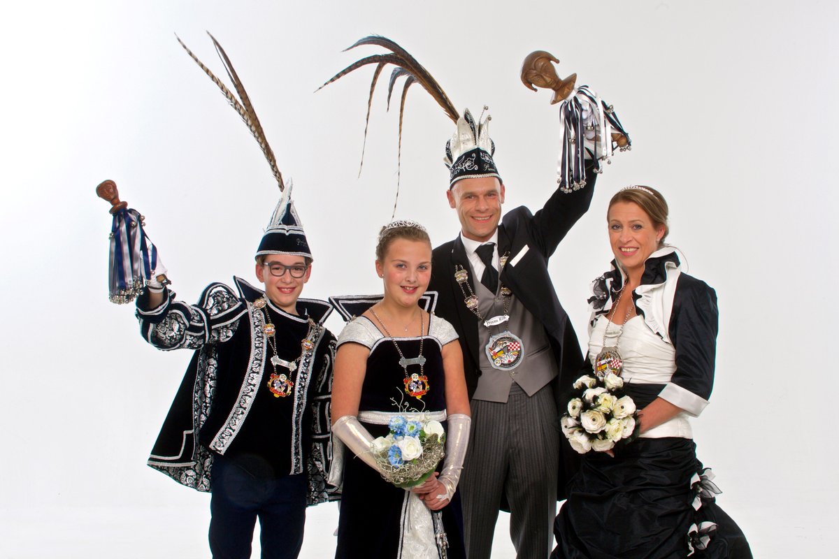 a.s. zondag 4 februari receptie van de prinsenparen van CV en JCV De Rieste <a href="/CVdeRieste/">CV de Rieste</a> , in Oos Heim in Margraten