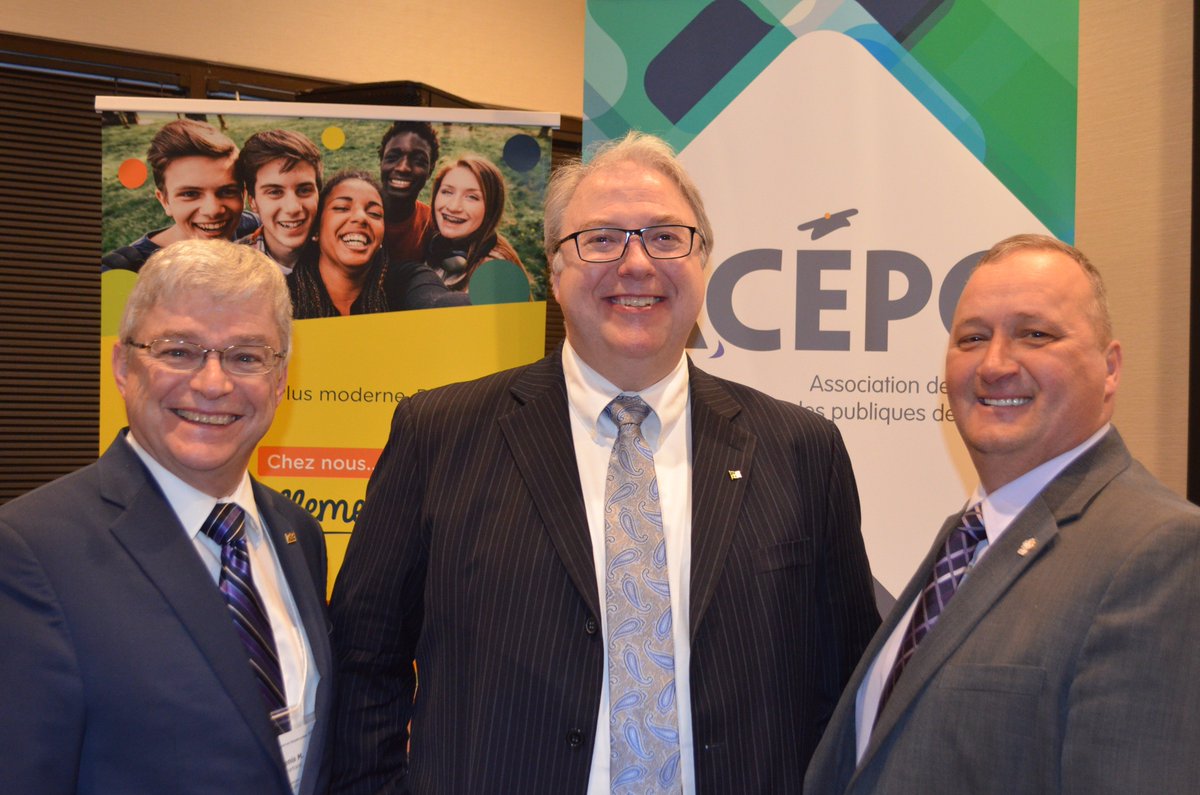FNCSF's tweet photo. De belles rencontres et célébrations au Symposium sur l'éducation publique à Toronto #PESym18 #OPSBA18 Bon 20e aux conseils scolaires de langue française! @Indira_NH @BoileauF @ACEPOntario https://t.co/iJPQwbK9Vx