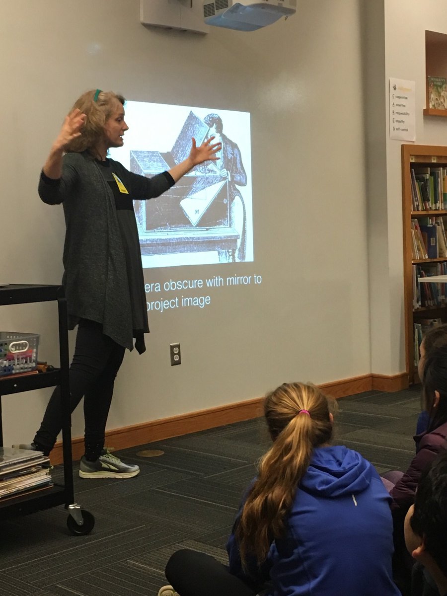 mollykfoster's tweet photo. Students learning about the history of photography from local photographer @staceyVevans @HornetNews @pammoran #artistinresidence https://t.co/iMzwewr5tt