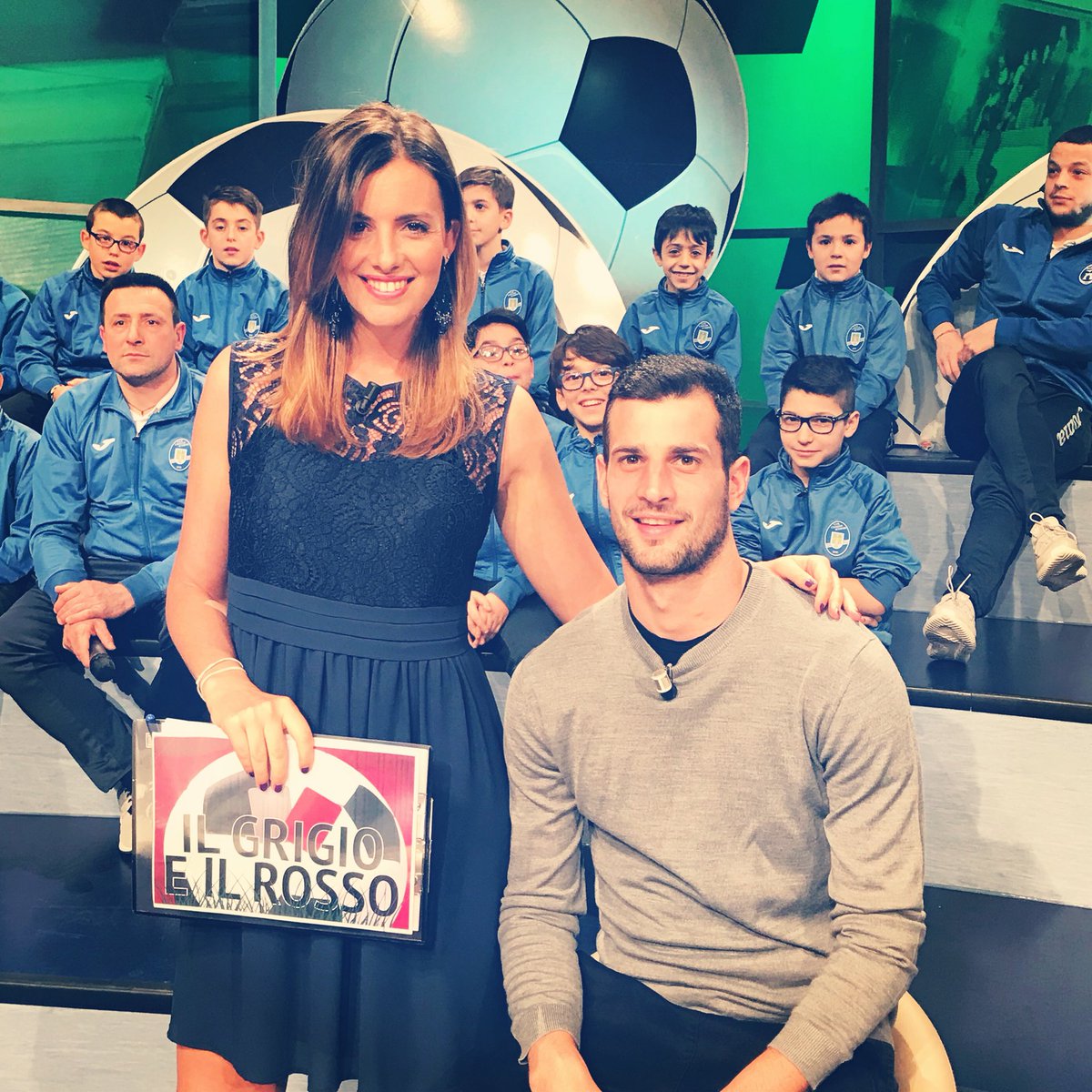 Ora in onda Il Grigio e il rosso, condotto da @EleonoraBusi con @maffemauro ospite in studio il difensore Davide Cinaglia Cremona1 Canale 211 Dgt
#usc #cremo #cremonese #instasoccer #grigiorossi #instafootball #instacremo #calcio #soccer #trasmissione #forzagrigiorossi