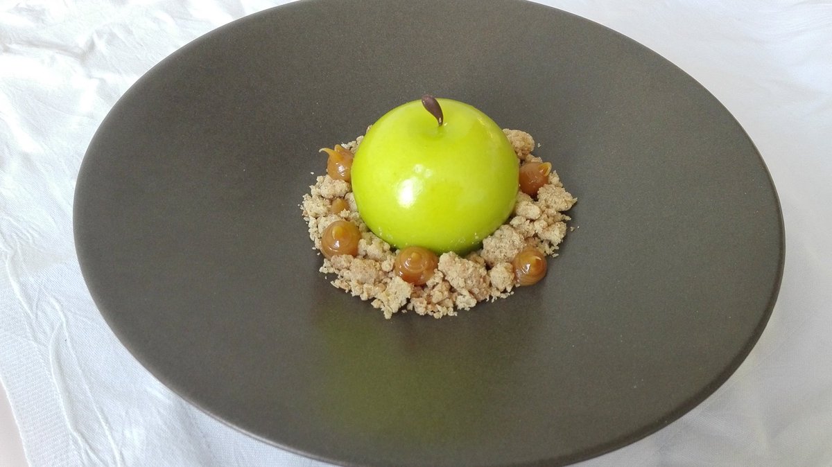 Looking for a Pastry Sous Chef to join us <a href="/Victoriabrends/">Victoria Hotel</a> @brendhotels please rt
