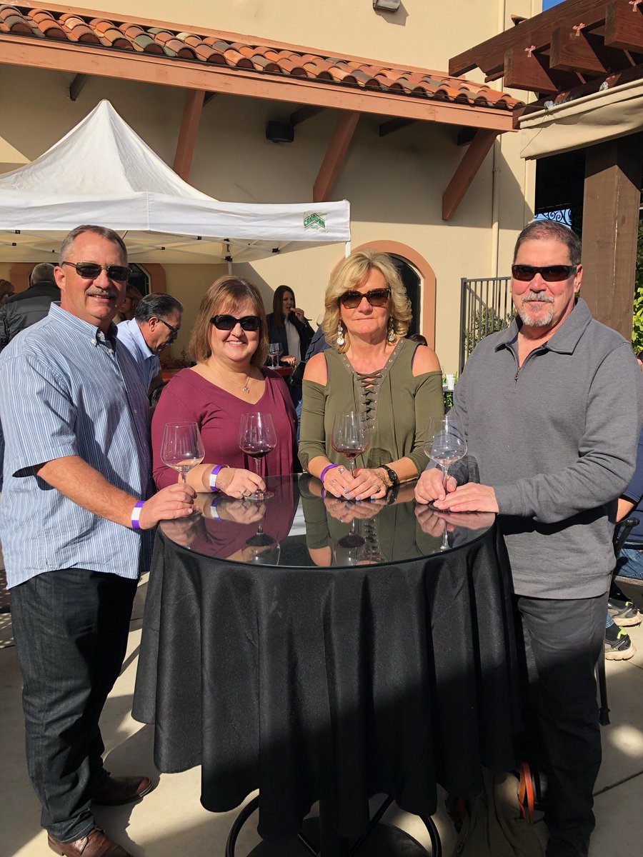 rubyhillwines's tweet photo. Thank you to everyone that joined us this past weekend for our #release party! We had a blast and hope you did too πΎ
#rubyhillwinery #releaseparty #weekendwine https://t.co/pkexb2qErk