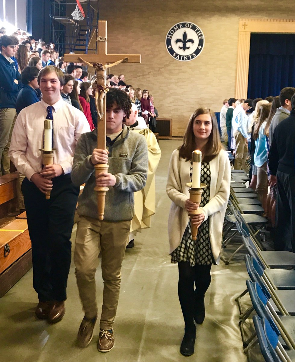 When one of your students becomes commissioned as an Extraordinary Minister at Mass during #CSW18, you celebrate! Congratulations, Gerardo Viana Torre, Grade 10 from Mexico! <a href="/UTPHighSchools/">UTP High Schools</a> #saintspride <a href="/CathSchoolsNH/">NH Catholic Schools</a>