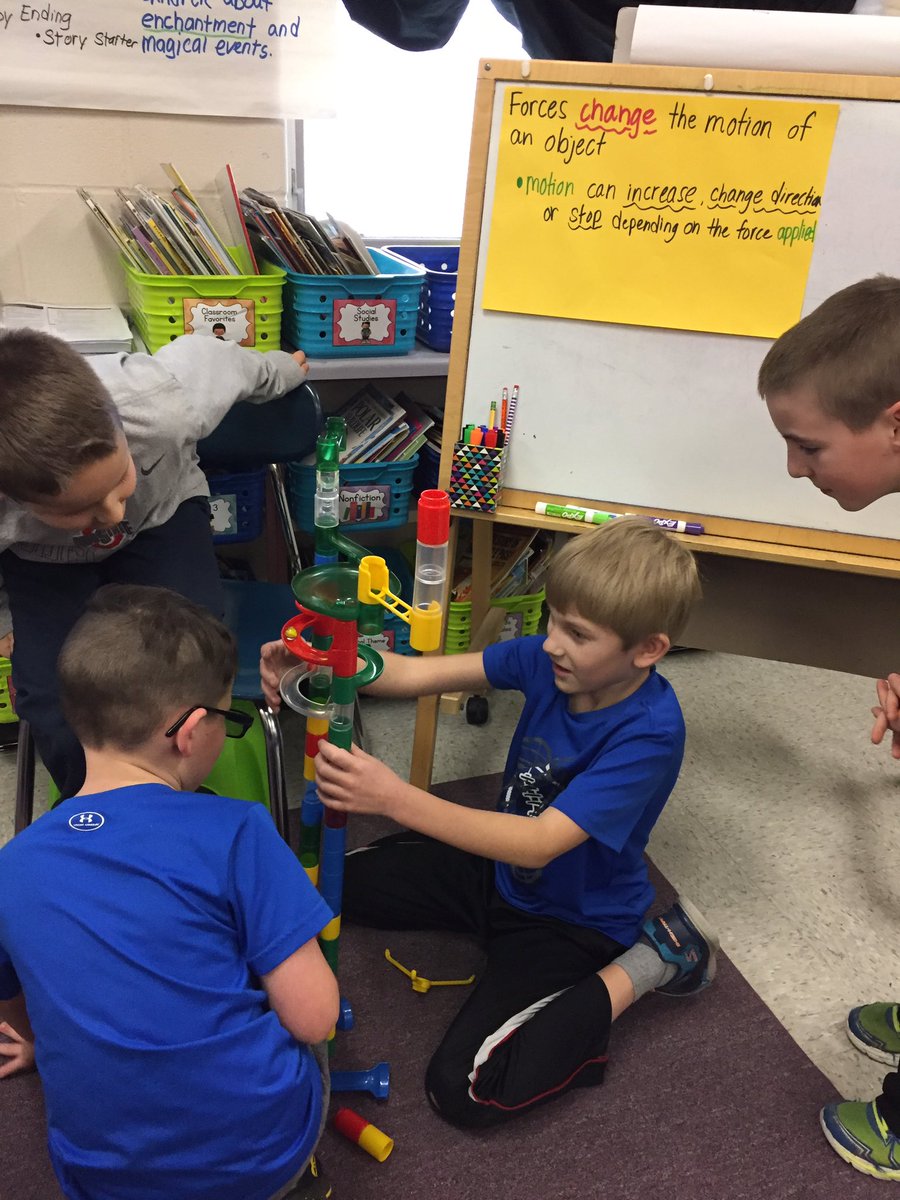 Raymond_Elem's tweet image. 2nd graders in Mrs. K's class talked about ramps today and why we use them! #forcesofmotion #handsonlearning @DianeMankins