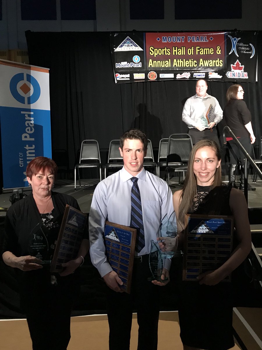 coachmillermark's tweet photo. A little late,BUT big congrats to  @MPSportAlliance Athletes of the year Erica Hayward and @DanielKelloway, and Coach of the Year @gerardp18.... all from @PearlgateTrack . Big things are in store for our club for 2018! https://t.co/1mTBcC0pgY