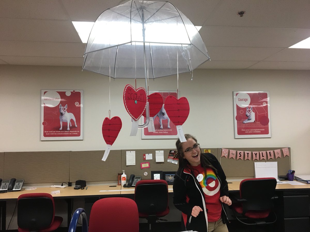 It’s raining RedCards here at T2486 GSA Maria getting our team pumped up to drive Red Cards <a href="/UCTomcat/">Tom Ploetz</a> <a href="/BM00RE86/">Brandon Moore</a>