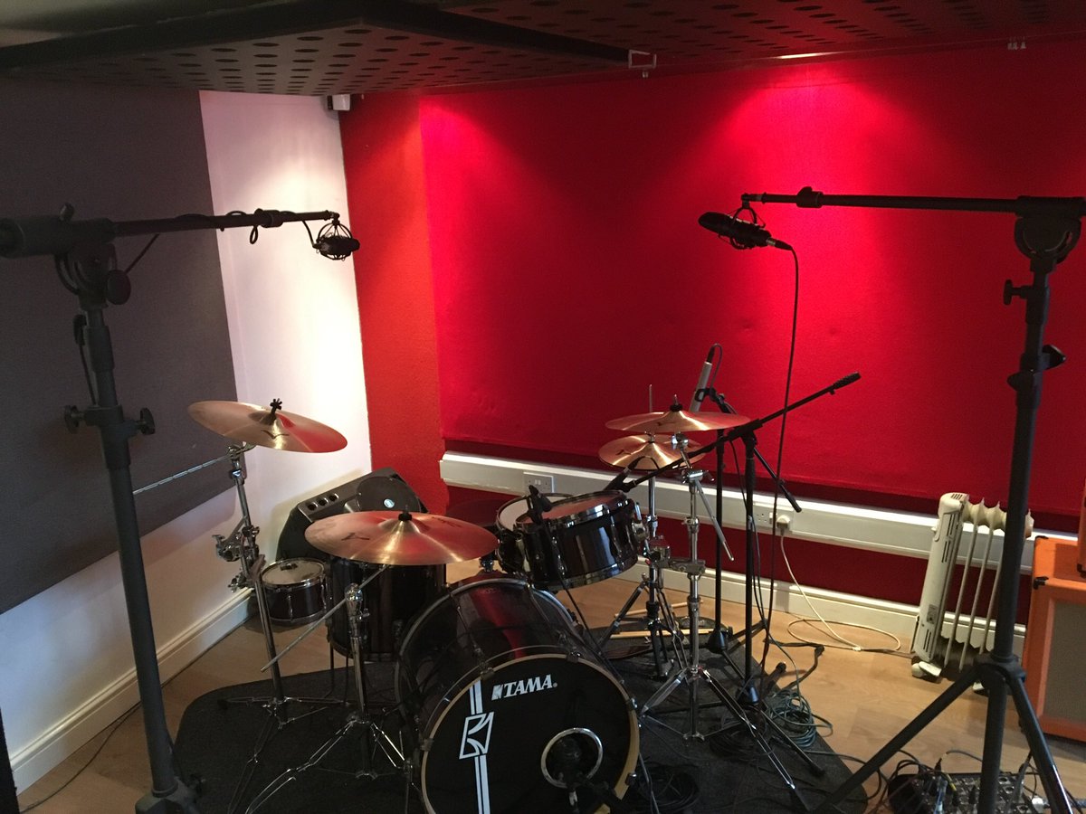 TomDummer_Music's tweet image. Tracking drums yesterday Oxygen Room Studios Birmingham.. 🥁#drums #sessionwork #newprojects #sideprojects #drumming #studios