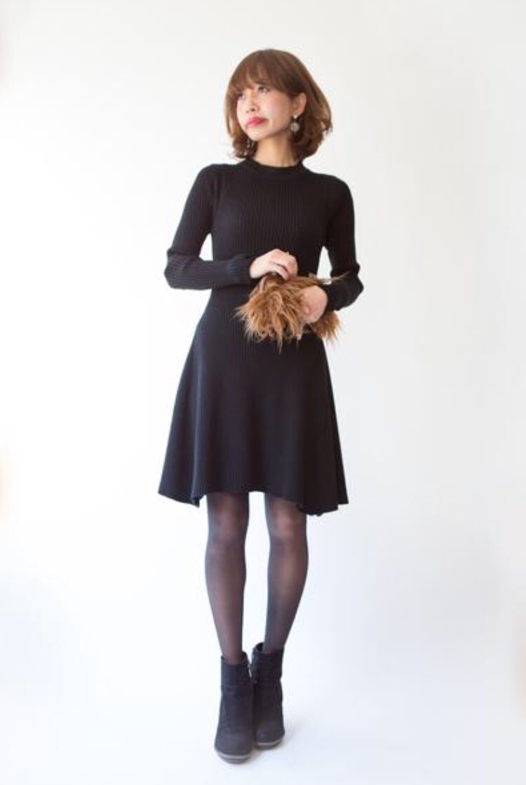 Cohina 155cm以下の小柄女性向けブランド 先行販売時 即完売だった スリムニットワンピース 公式サイトでも販売開始しました 今までワンピース選びに苦労していたであろう 小柄かつ細身な方にこそ オススメの綺麗シルエットなワンピースです