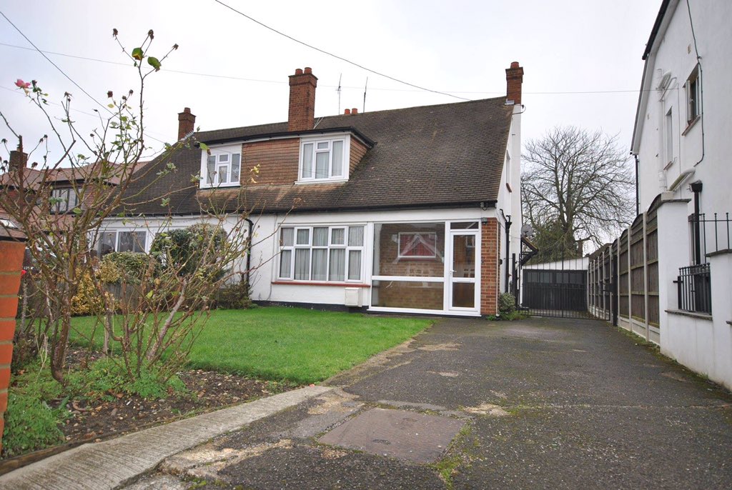 Rona Estate Agents tweet media