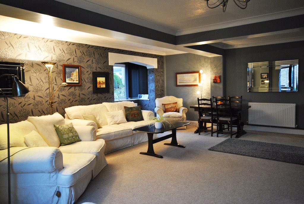 Rona Estate Agents tweet media