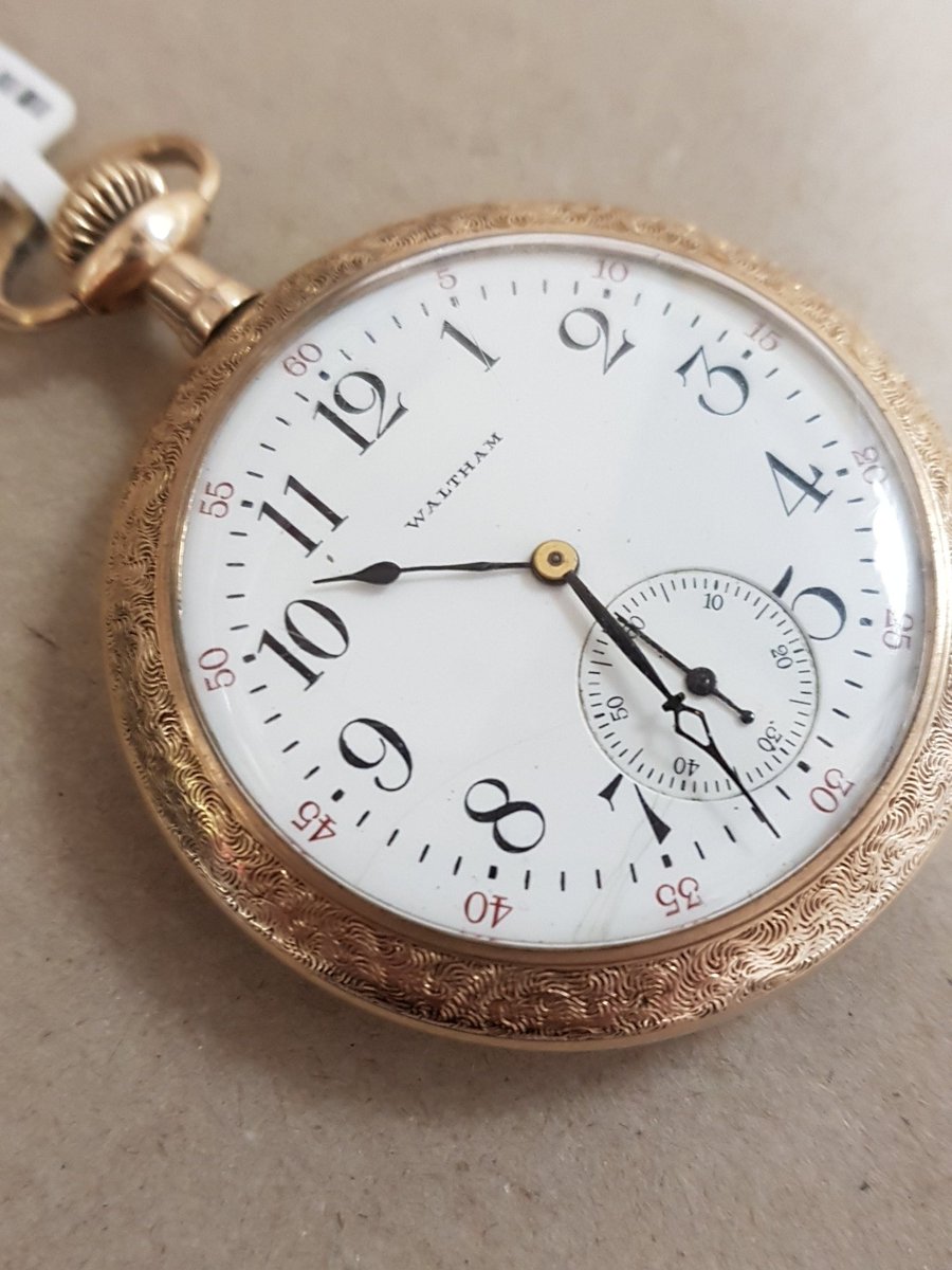 BenCourtney91's tweet photo. 1925 Waltham & Co Pocket watch.
14k Gold Plated 15 jewels... beautiful!!
#purecraftsmanship #Waltham #pocketwatch https://t.co/A0QOm7N6Ib