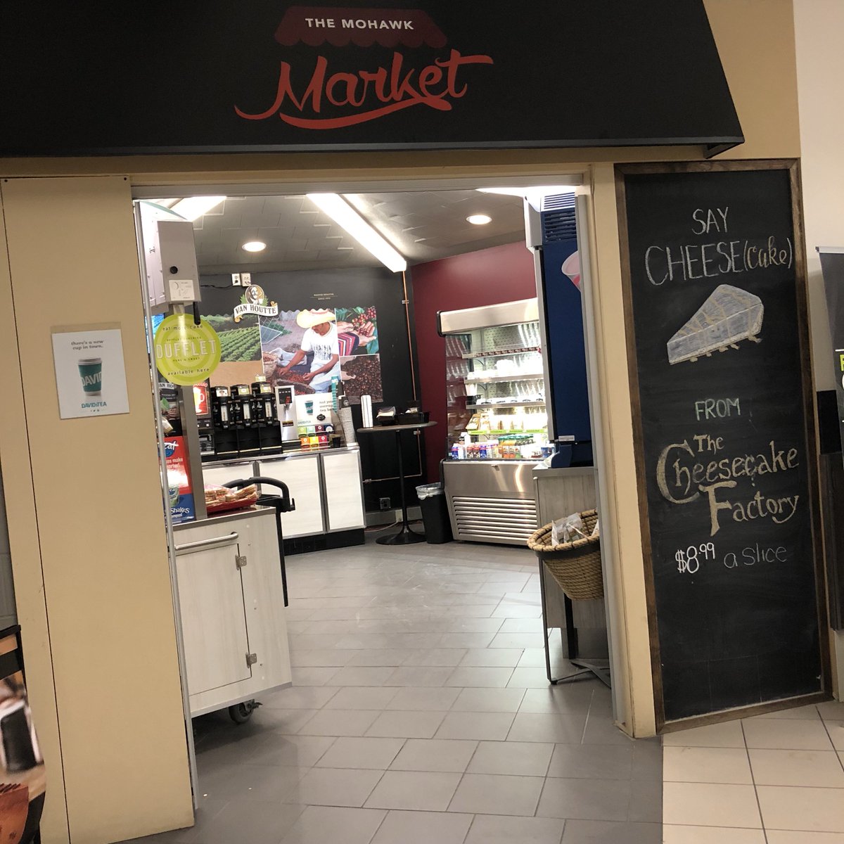 MohawkFood's tweet image. WE NEED YOU❗️if you are a designer (or not) and want to be our chalkboard person to our Mohawk Market, please comment here and we will talk to you! Please also share with your friends about this opportunity to show your work 😃🎨