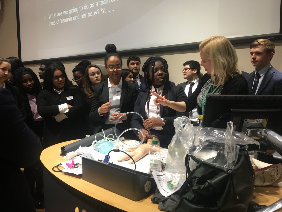 A fantastic interactive session with Dr Sally Watkinson with our Y12 Medics! #savingmumandbaby #doctorsinthemaking @DartfordGS @DGSSciCollege