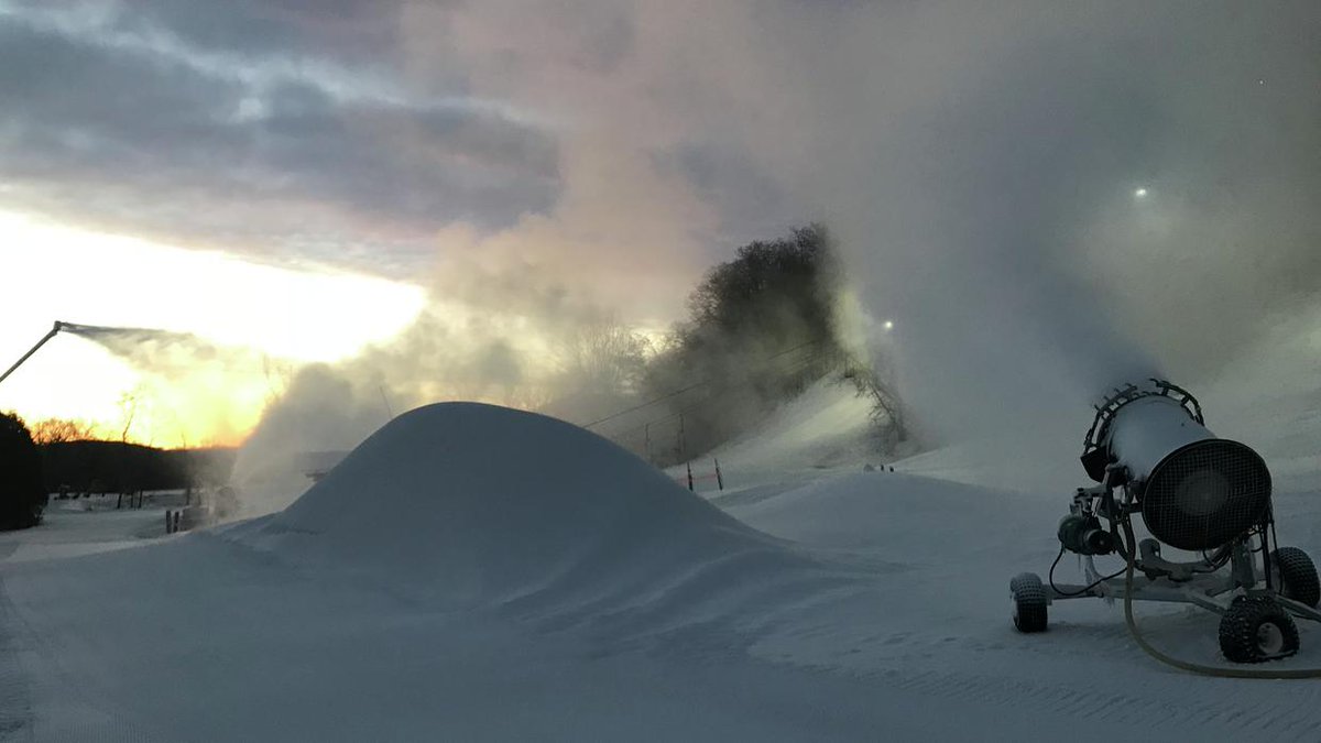 Snow fit for the Super Bowl trib.al/SrLWyvQ