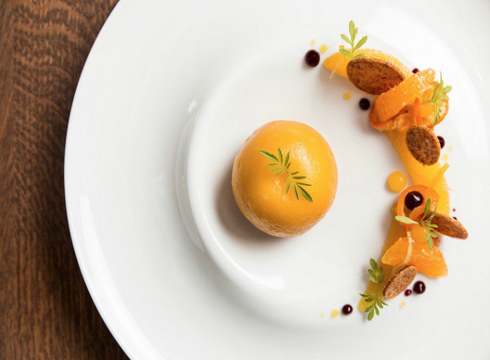 Congrats <a href="/OxfordBluePub/">The Oxford Blue</a>, <a href="/StevenEllisChef/">Steven Ellis</a>, <a href="/daniel__crump/">Daniel Crump</a> and Team on #Winning Newcomer of the Year at #top50gastropubs 2018 

#BestRestaurants feature favouritetables.com/restaurant/the…