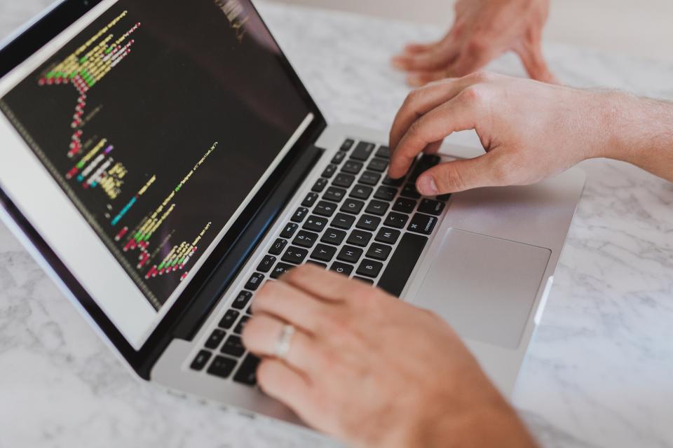 ECHAlliance's tweet photo. The @ICHealthEU project is an @EU_H2020 project to develop a series of Massive Open Online Courses (MOOCs) to help improve the #DigitalHealthLiteracy of #EU citizens. Learn more about #ICHealth and how you can get involved via #Connector: https://t.co/dEeNoxj1M8 @JulienVenne https://t.co/ziBxwtEyIL