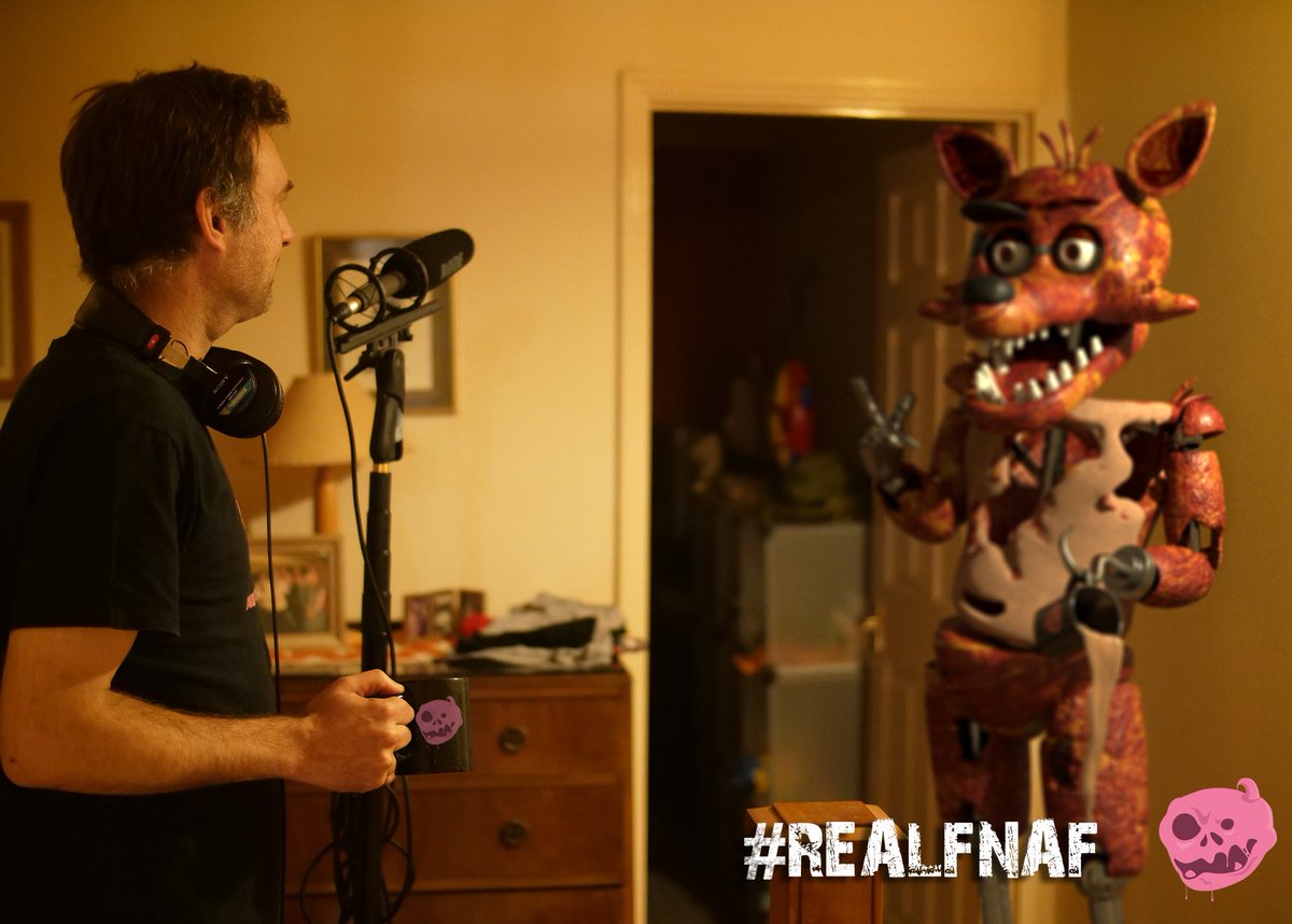 bbgummonsters's tweet photo. Stuart having a cup of tea with #Foxy during a break of our #TJOC filming. Foxy from #FNAF, has real trouble holding the mug with his hook. Great having him back again since our #fivenightsatfreddys Fan Made #fnafmovie. #realfnaf #bubblegumfun https://t.co/hWT4sJZdtC