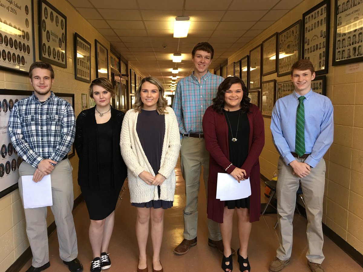 lc_career_coach's tweet photo. The students @WaterlooHighSch who participated in mock interviews today were dressed for success!! https://t.co/EmFGjcN1ux