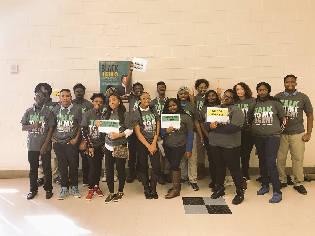 drmysavage's tweet photo. @GEARUPBham #JacksonOlinHighSchool students received their gear today. Thank you @agents4teens @BhamCitySchools #GEARUPWORKS https://t.co/giFkDhxjnq