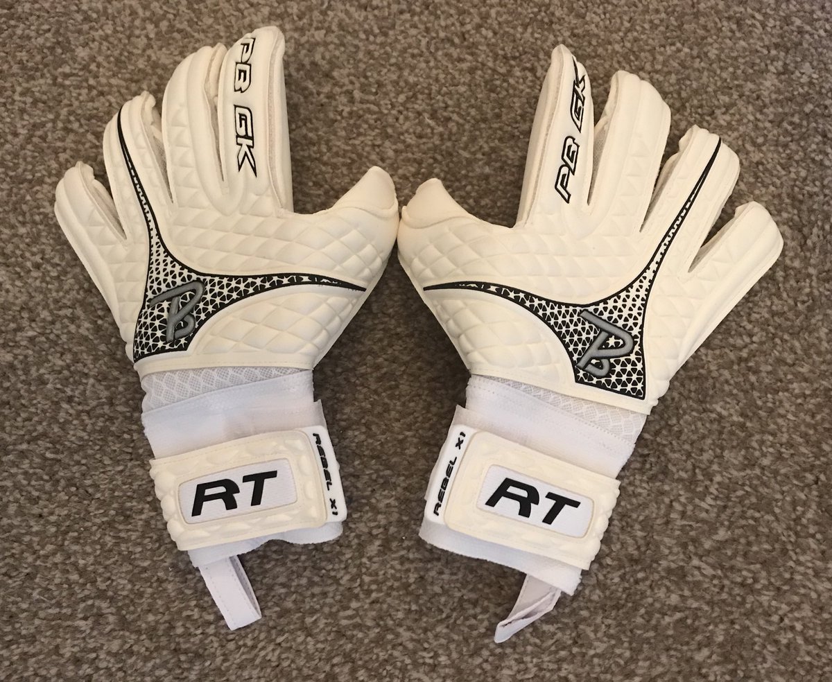 pb goalkeeper gloves