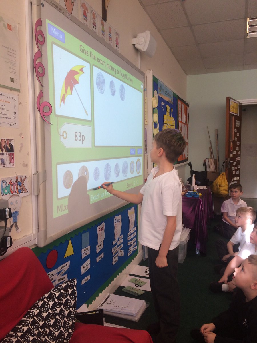 GabrielAssisi's tweet image. P3/2 adding combinations of money to £1/£5/£10 and £20 for some. 💷#numeracyacrosslearning #MoneyMondays