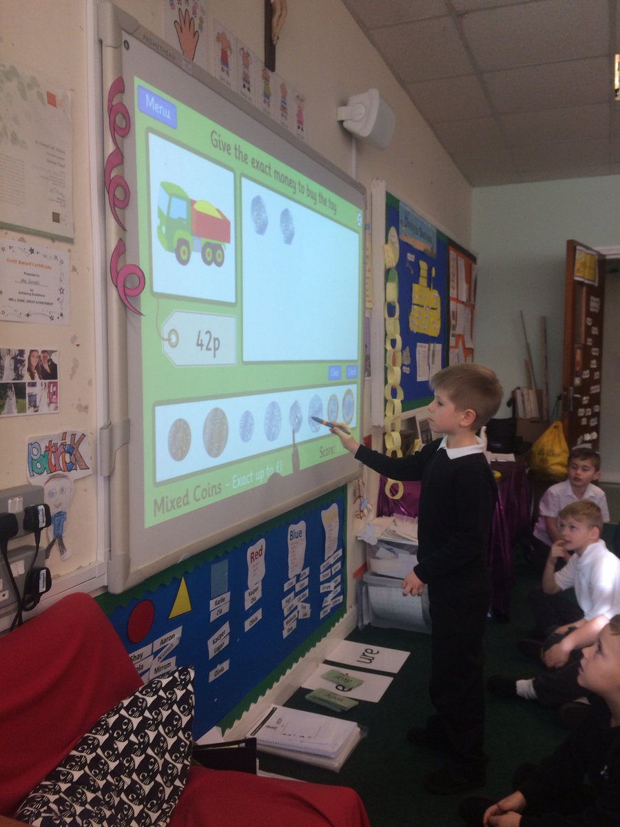 GabrielAssisi's tweet image. P3/2 adding combinations of money to £1/£5/£10 and £20 for some. 💷#numeracyacrosslearning #MoneyMondays