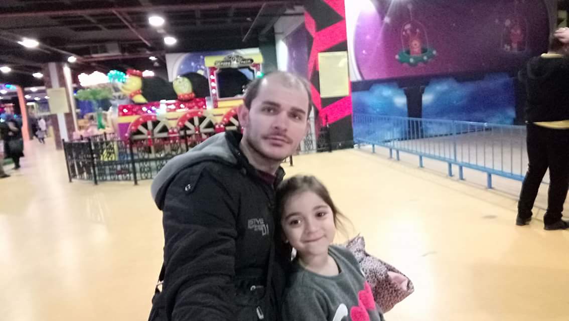 Bir yıl önce kızımla İstanbul
safir avm de güldük oynadık eğlendik güzel birgün geçirmiştik kızım şuan lösemiyle mücadele ediyor ilik nakli olması gerekiyor kızımın kurtulması için kök hücre bağışlarınızı bekliyoruz (168 kızılay çağrı merkezi) lütfen herkez paylaşsın 05439571702