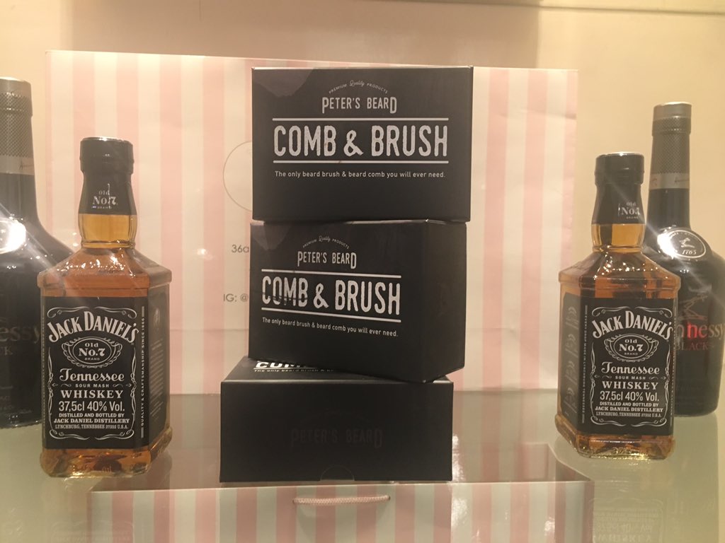 mbele_lnb's tweet photo. Is this your favourite tipple? Think again it's soap &amp; body milk for men, moulded into bottles of some of the finest bubbly &amp; whisky enjoyed. Nigeria is a big market for high end drinks &amp; a growing market for cosmetics. Blondie is a young entrepreneur merging both #bathkandy https://t.co/YN5U9SKJkW