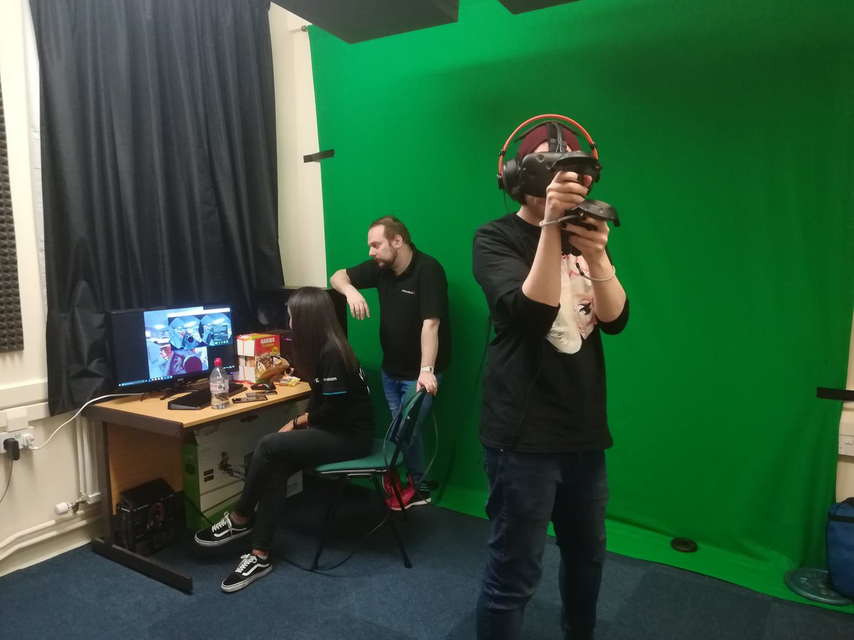 CarseWaterman's tweet image. Thanks @OverclockersUK and @Jade_HTC for showing the team a great day with #VR. The opportunity's with this technology are endless.