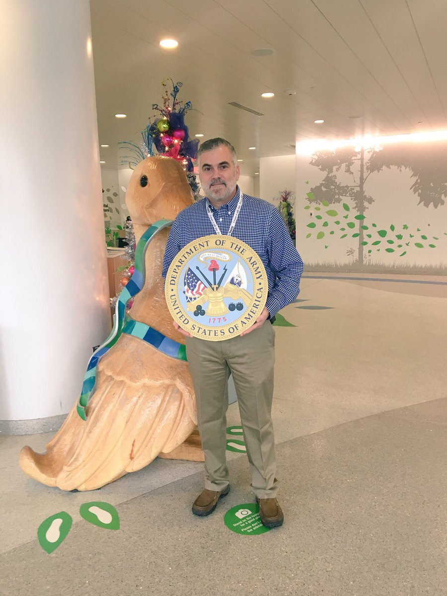 hillary_kessler's tweet photo. Celebrating #MilitaryMonday with new hire and #Veteran Mike! Welcome to @nationwidekids! https://t.co/E5pHDOsAv8