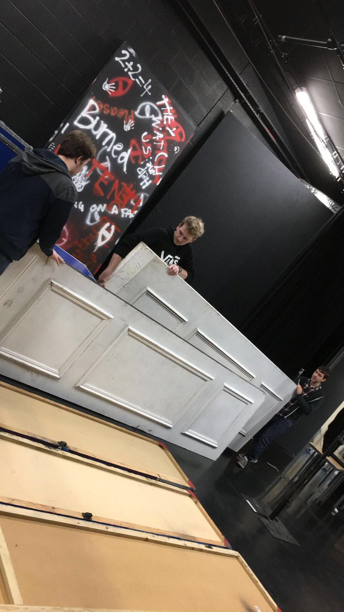 Production_CW's tweet photo. Great morning session today learning more about the fat frog and rigging #productionarts https://t.co/24rEbslxUx